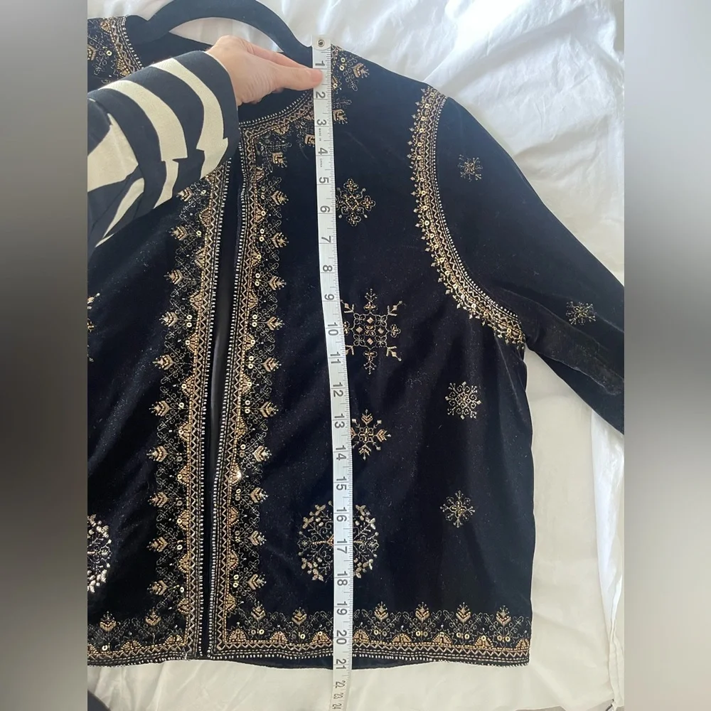 Zara Black Velvet Blazer with Gold Embellishments - Picture 6 of 7